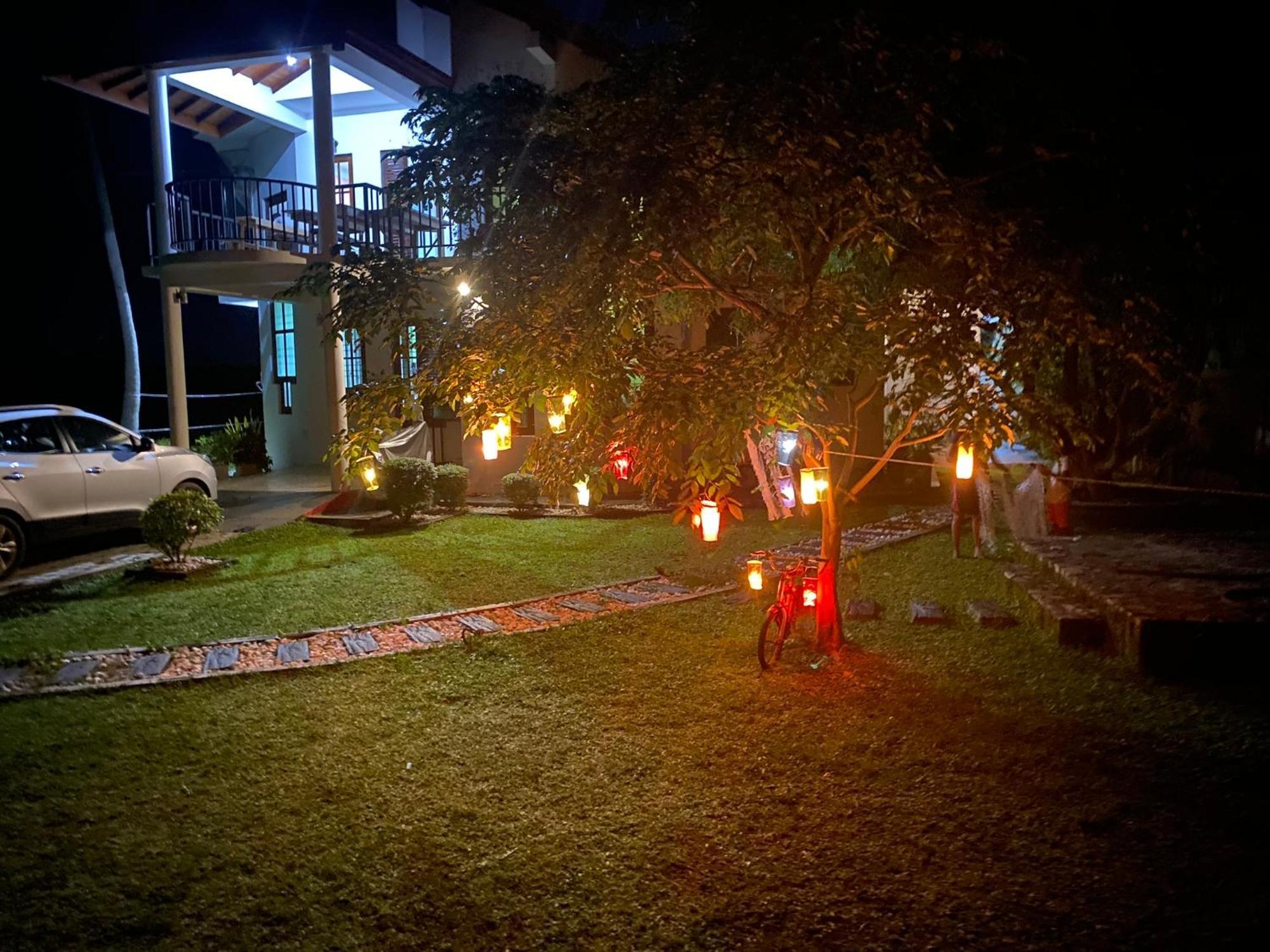 פולונרואה Aroma Villa Homestay מראה חיצוני תמונה