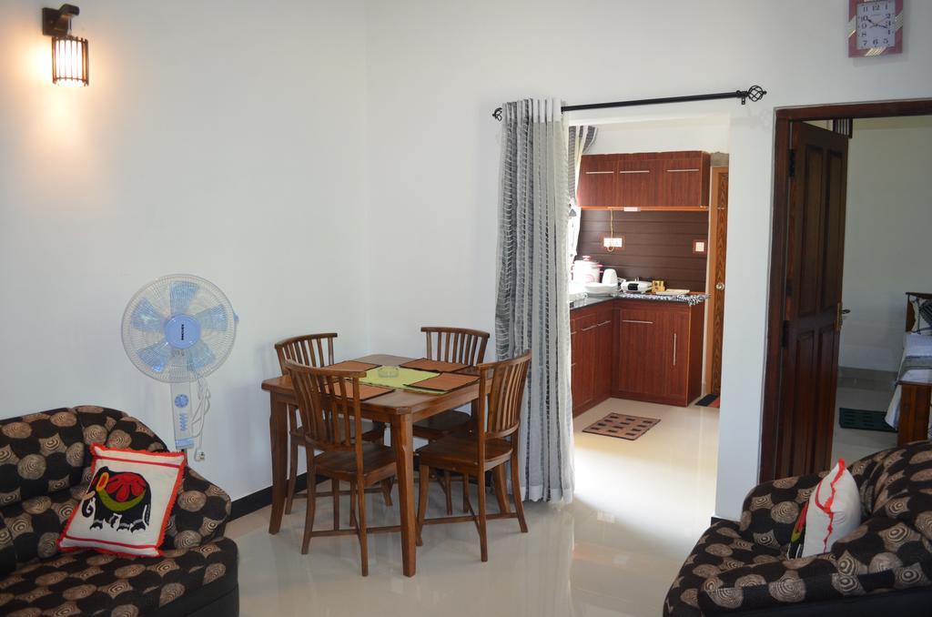 פולונרואה Aroma Villa Homestay מראה חיצוני תמונה