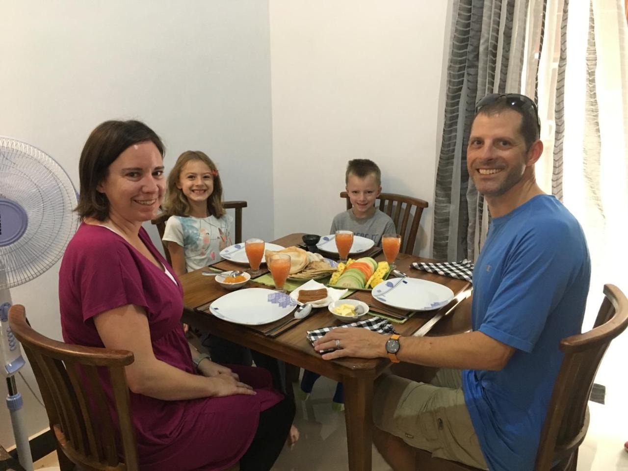 פולונרואה Aroma Villa Homestay מראה חיצוני תמונה